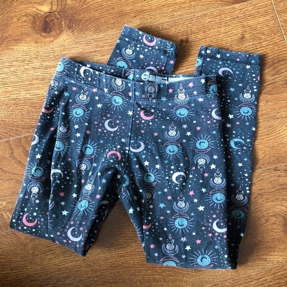 Wonder Nation celestial print stretched leggings in size S (6/6x)